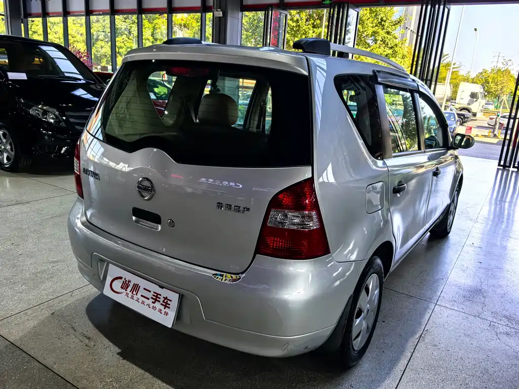 Nissan Livina — миниатюра 4
