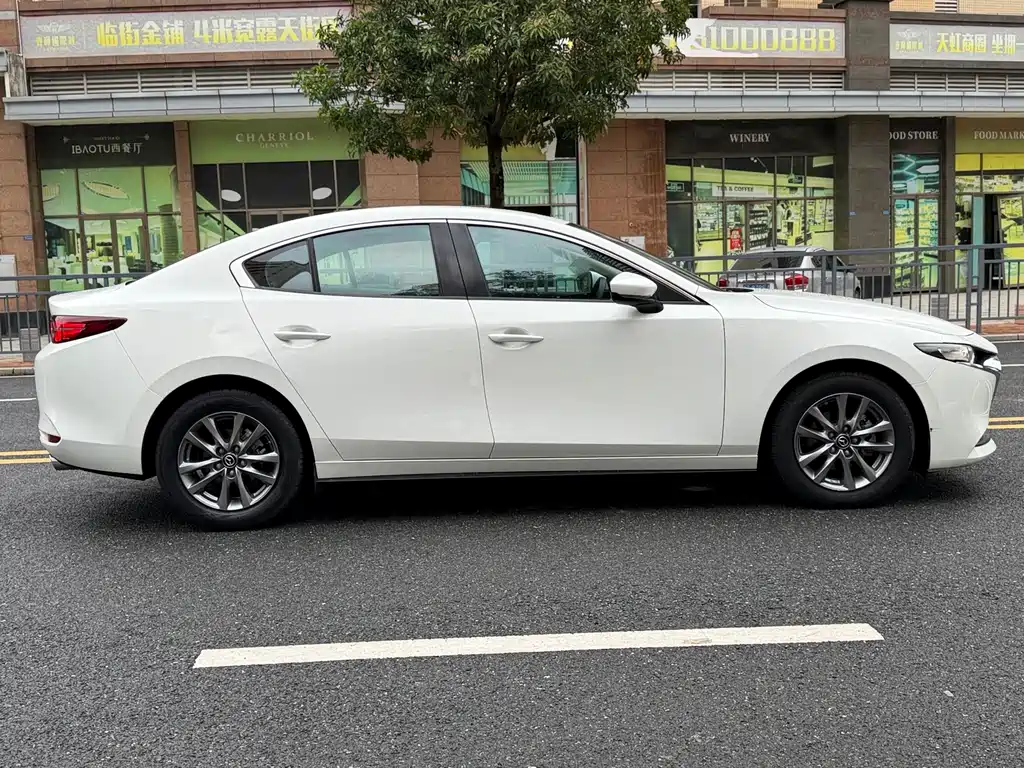 Mazda 3 Axela — миниатюра 9
