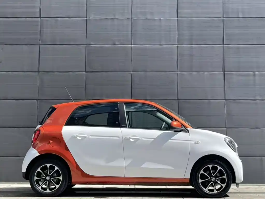 SMART FORFOUR