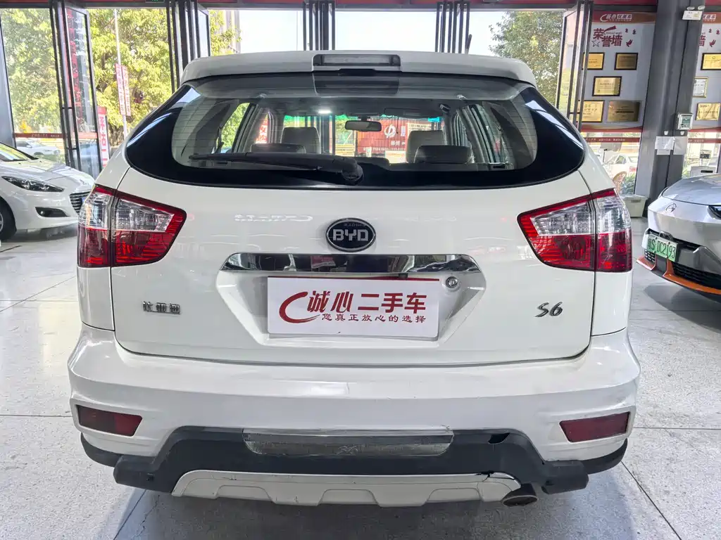 BYD S6 — миниатюра 5