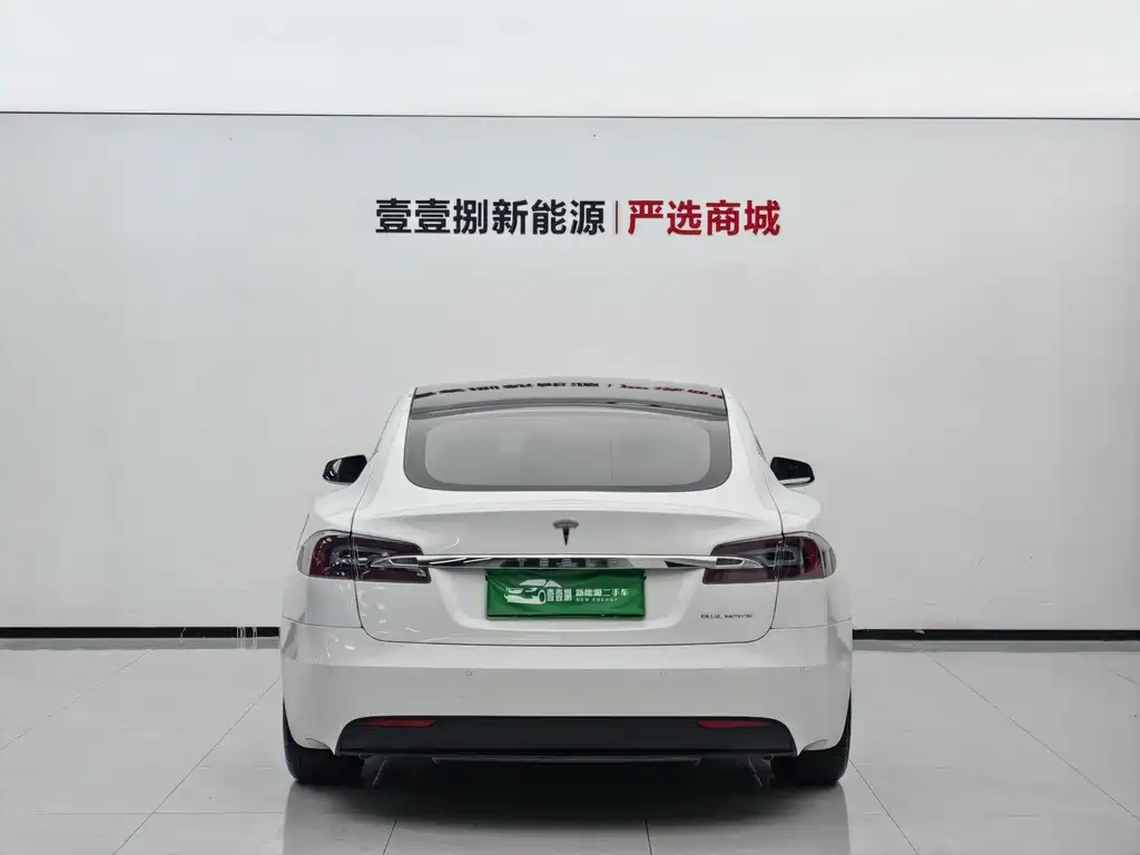 Tesla Model S — миниатюра 9