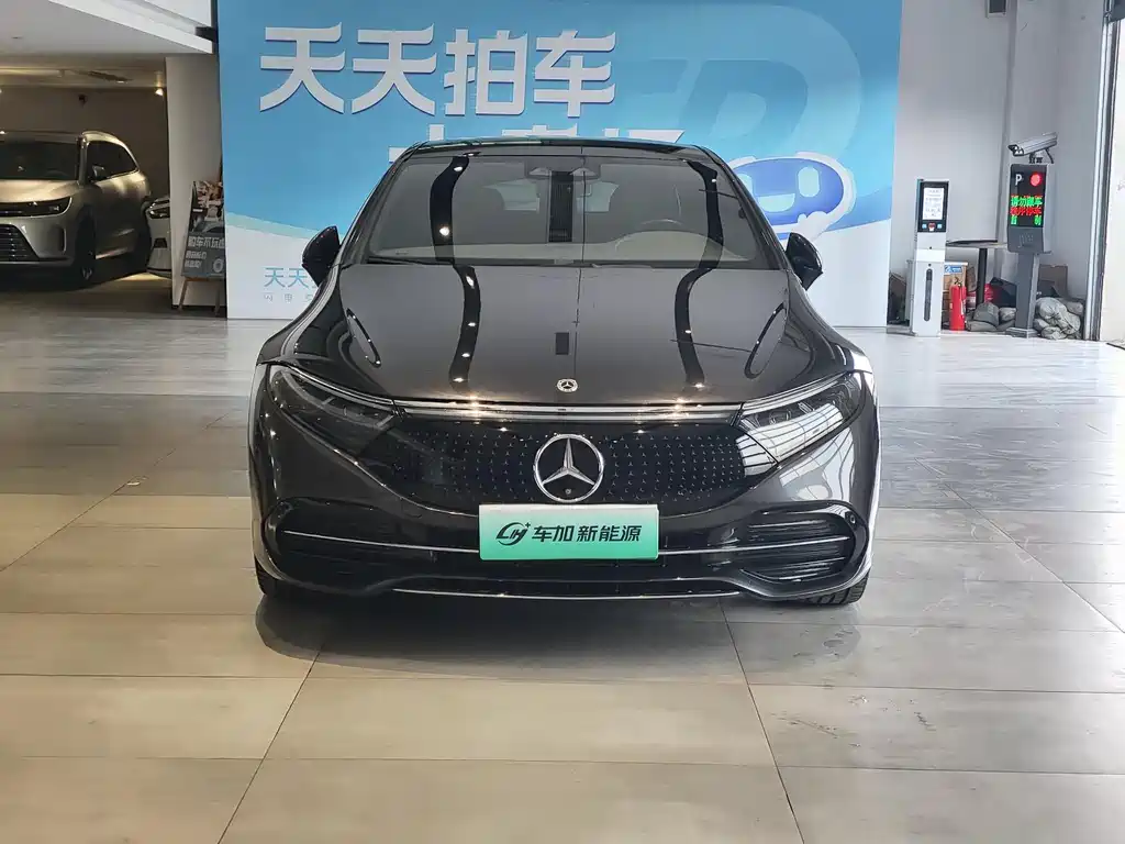 MERCEDES-BENZ EQS