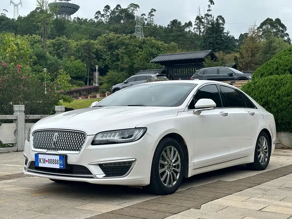 Lincoln MKZ