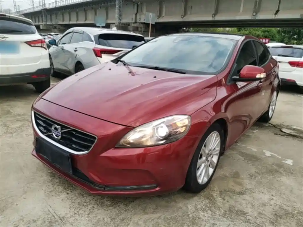 Volvo V40 2015