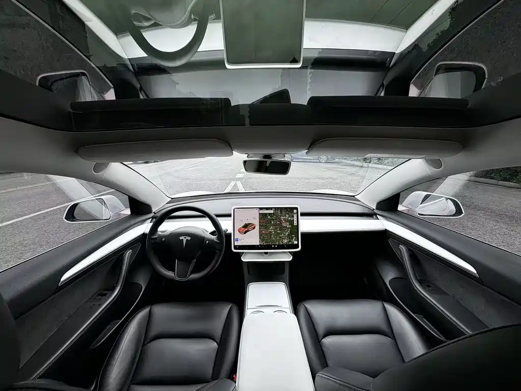 Tesla Model 3 - фото 12