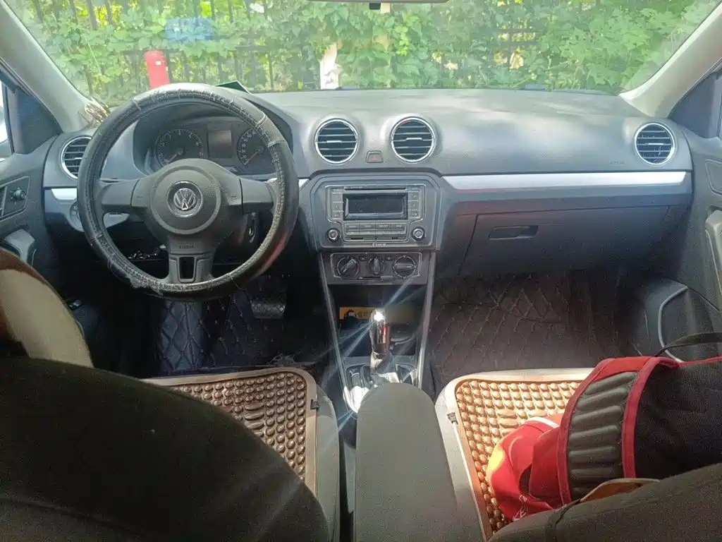 Volkswagen Jetta — миниатюра 13