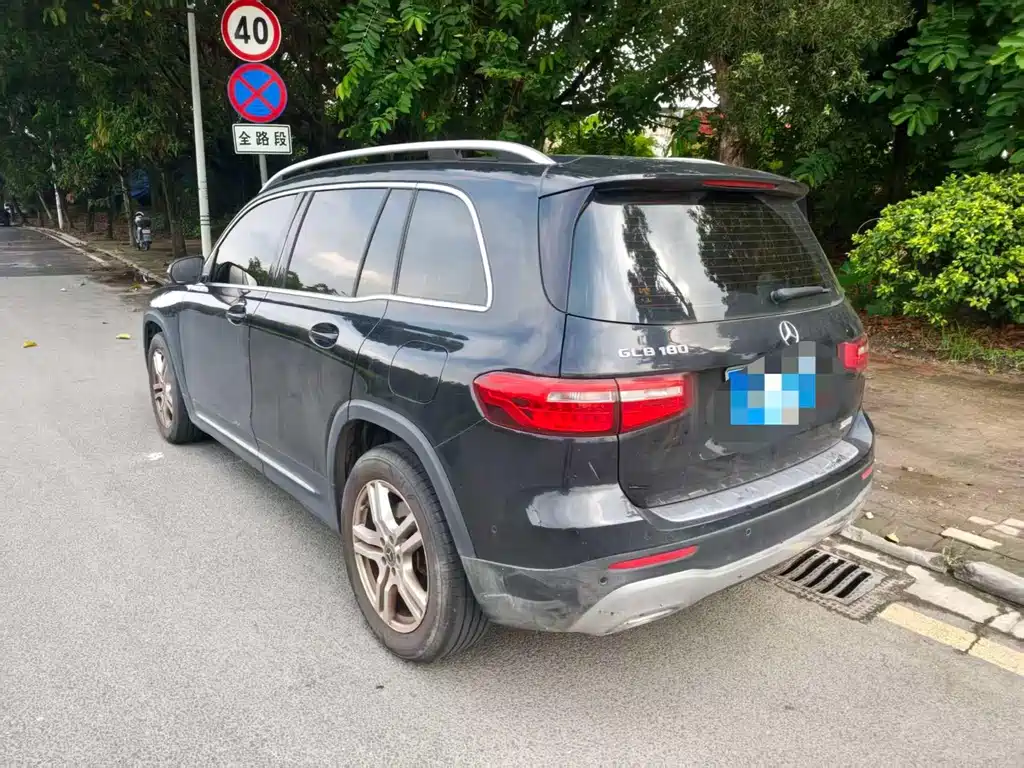 Mercedes-Benz GLB — миниатюра 11