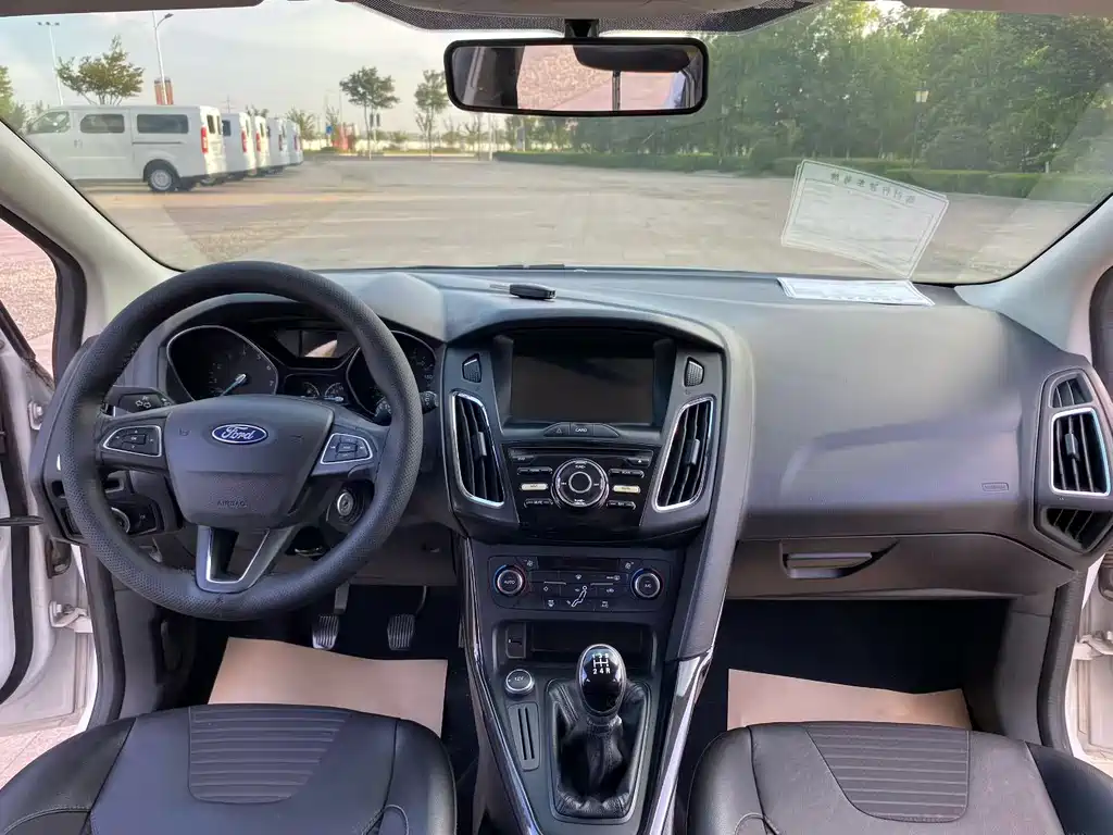 Ford Focus — миниатюра 5