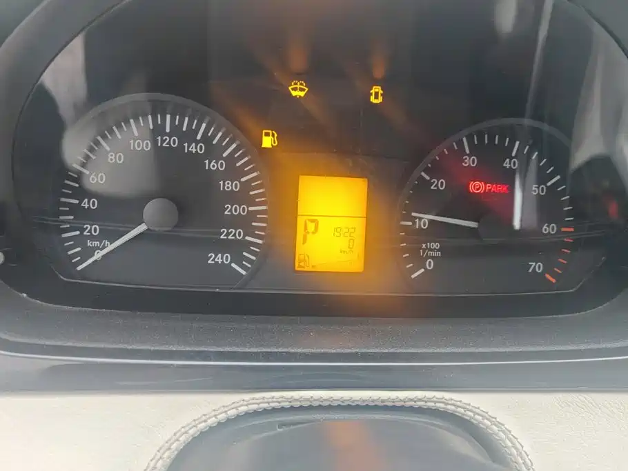 Mercedes-Benz Vito — миниатюра 14