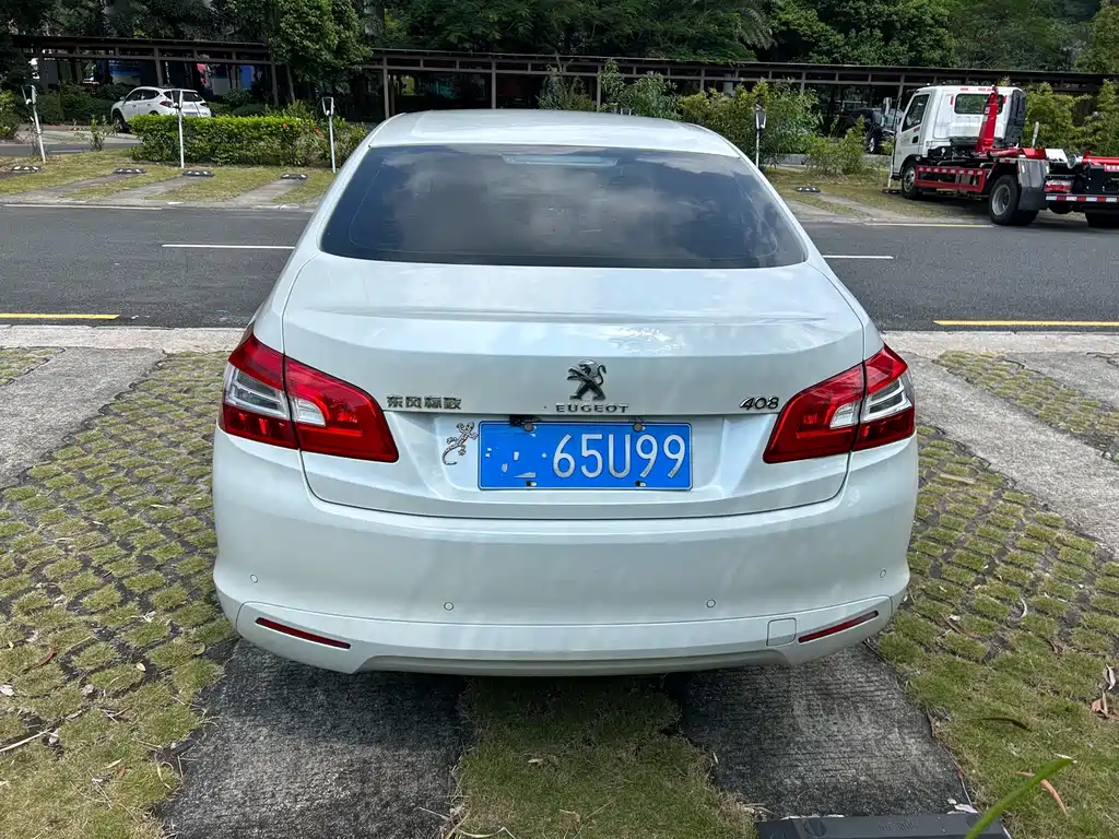 Peugeot 408 — миниатюра 5