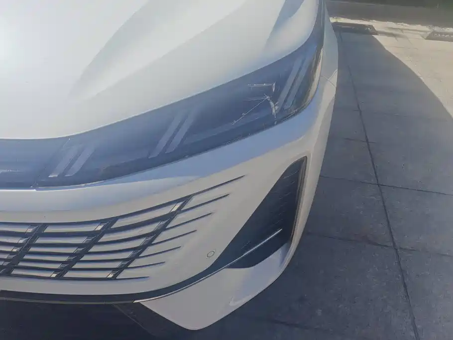Changan Eado — миниатюра 5