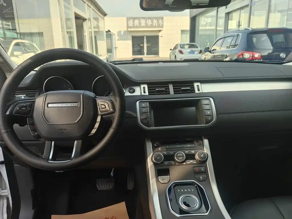 Land Rover Evoque — миниатюра 9
