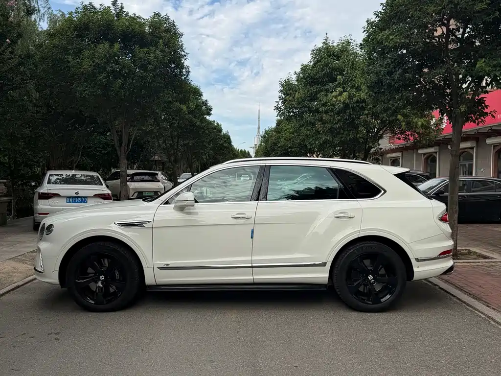 Bentley Bentayga — миниатюра 3