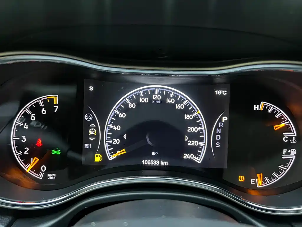 Jeep Grand Cherokee (Import) — миниатюра 6