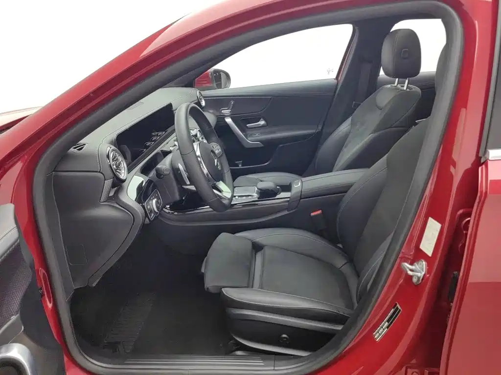 Mercedes-Benz A-Class — миниатюра 10