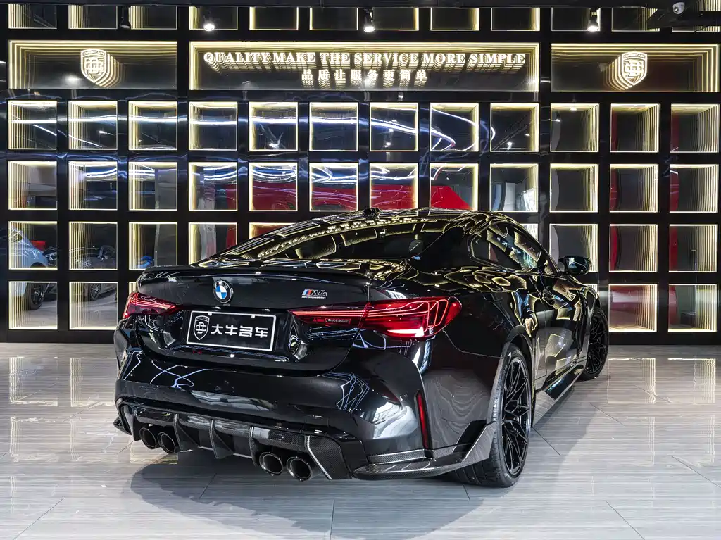 BMW M4 2024 M4