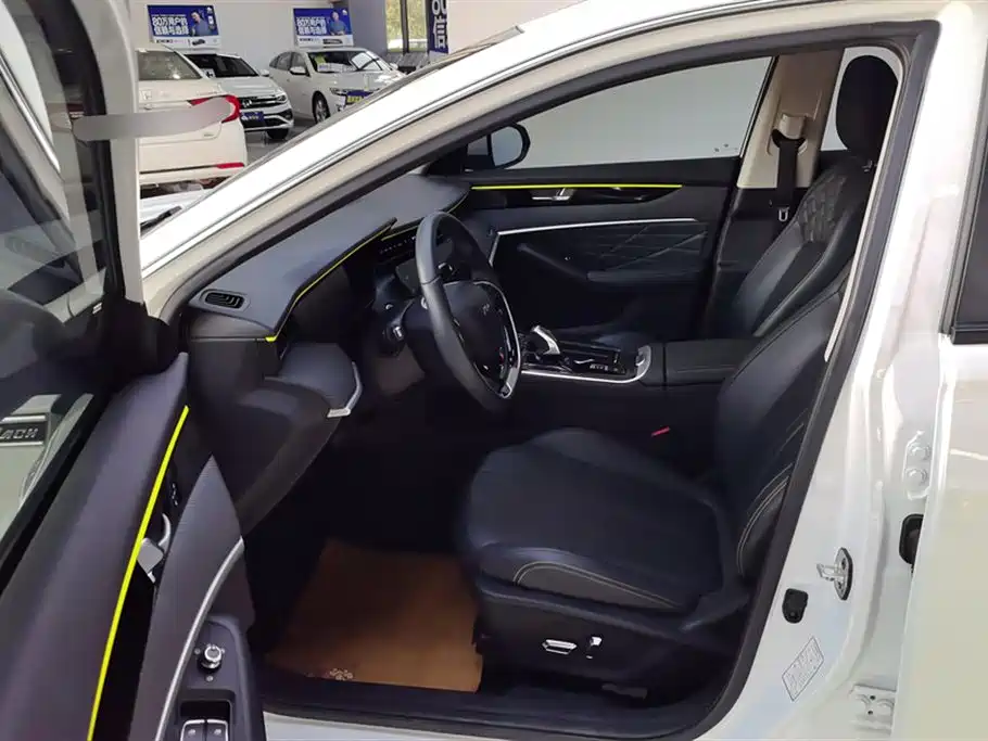 Dongfeng Aeolus Yixuan Max MAX 2021