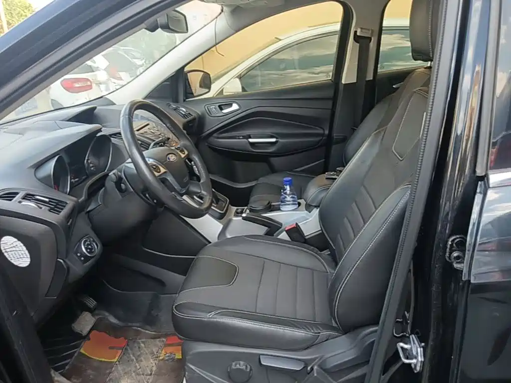Ford Kuga — миниатюра 15
