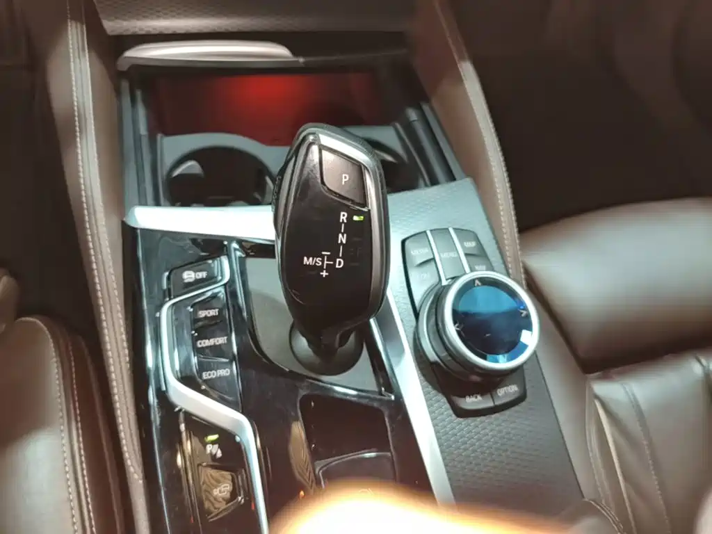 BMW 5 Series (Import) — миниатюра 14