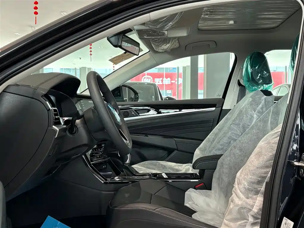 Volkswagen 帕萨特插电混动 — миниатюра 9