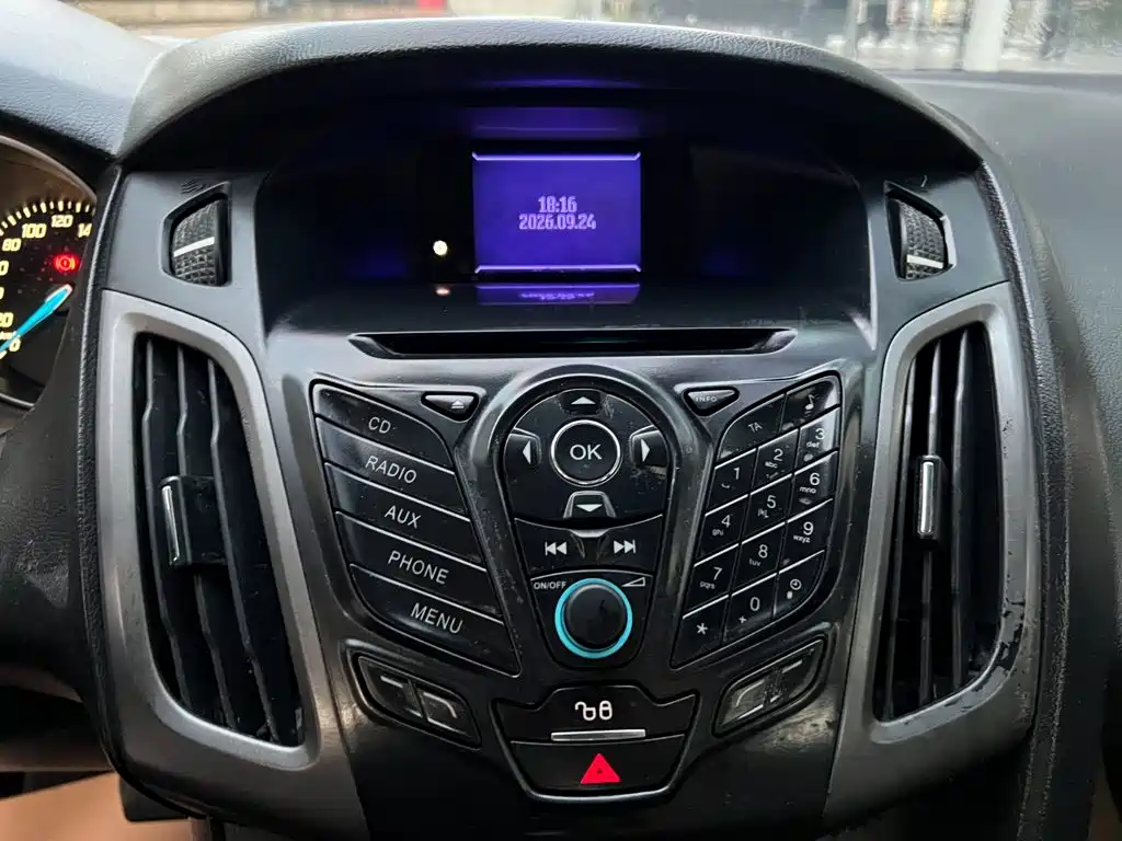 Ford Focus — миниатюра 10