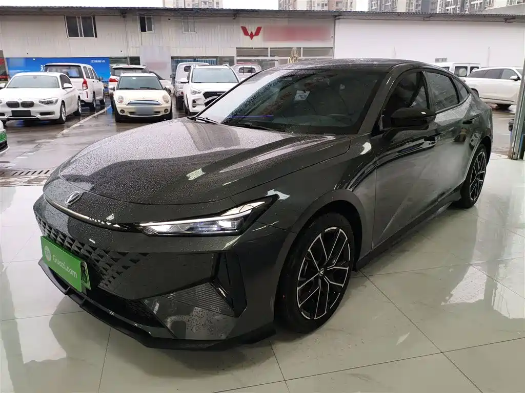 Changan UNI-V iDD 2025
