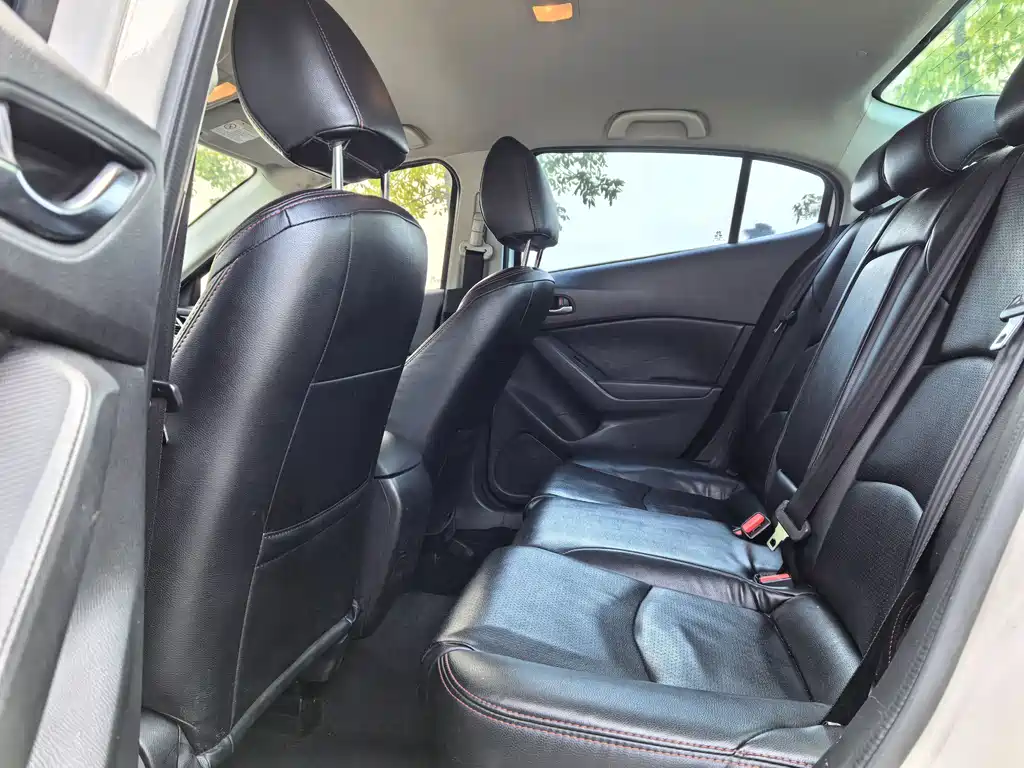 Mazda 3 Axela — миниатюра 13