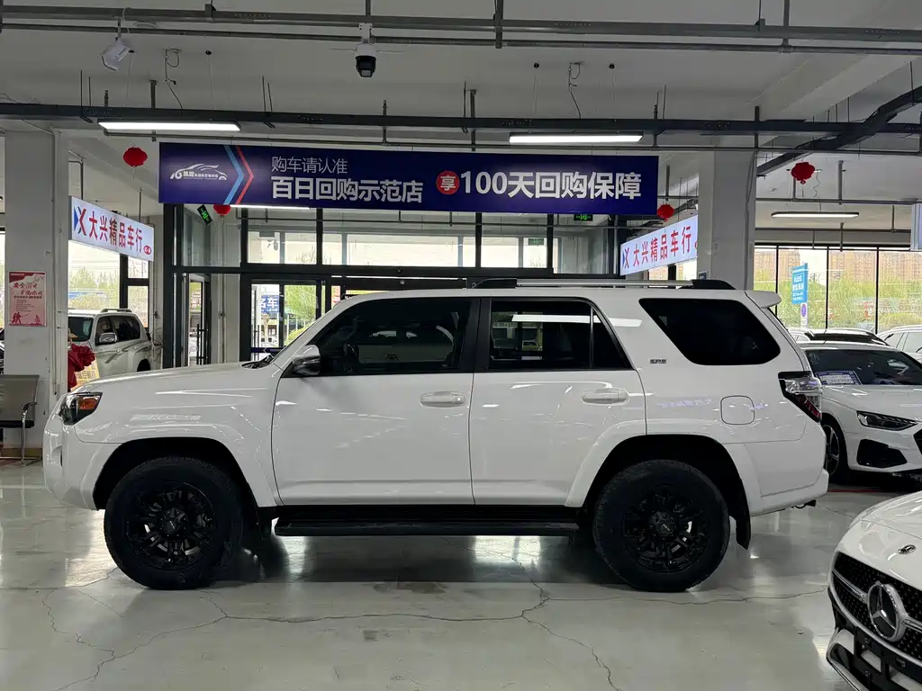 Toyota 4Runner 2020 4.0L AT