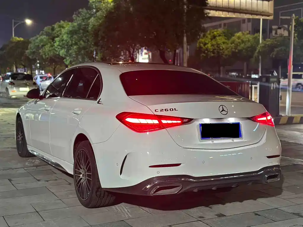 Mercedes-Benz C-Class — миниатюра 4
