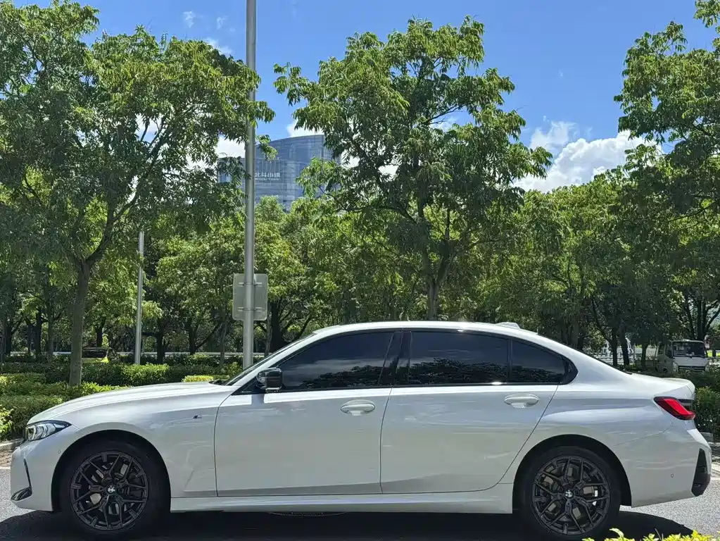 BMW 3 Series 3 2025 330i M Sport