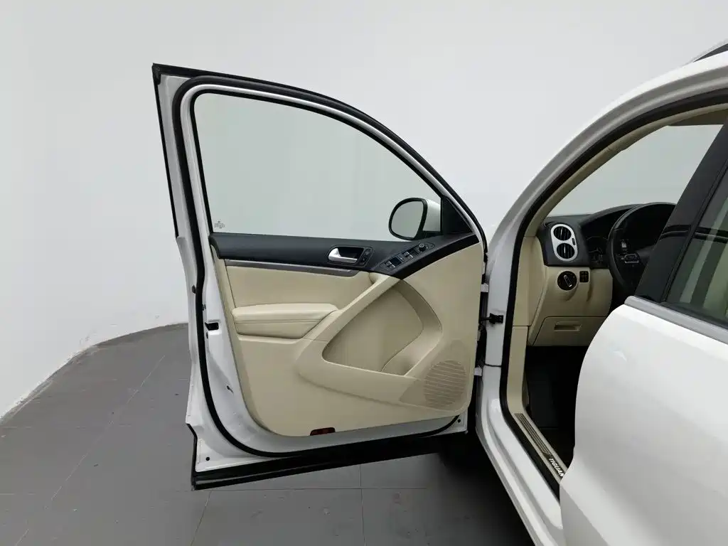 Volkswagen Tiguan — миниатюра 8