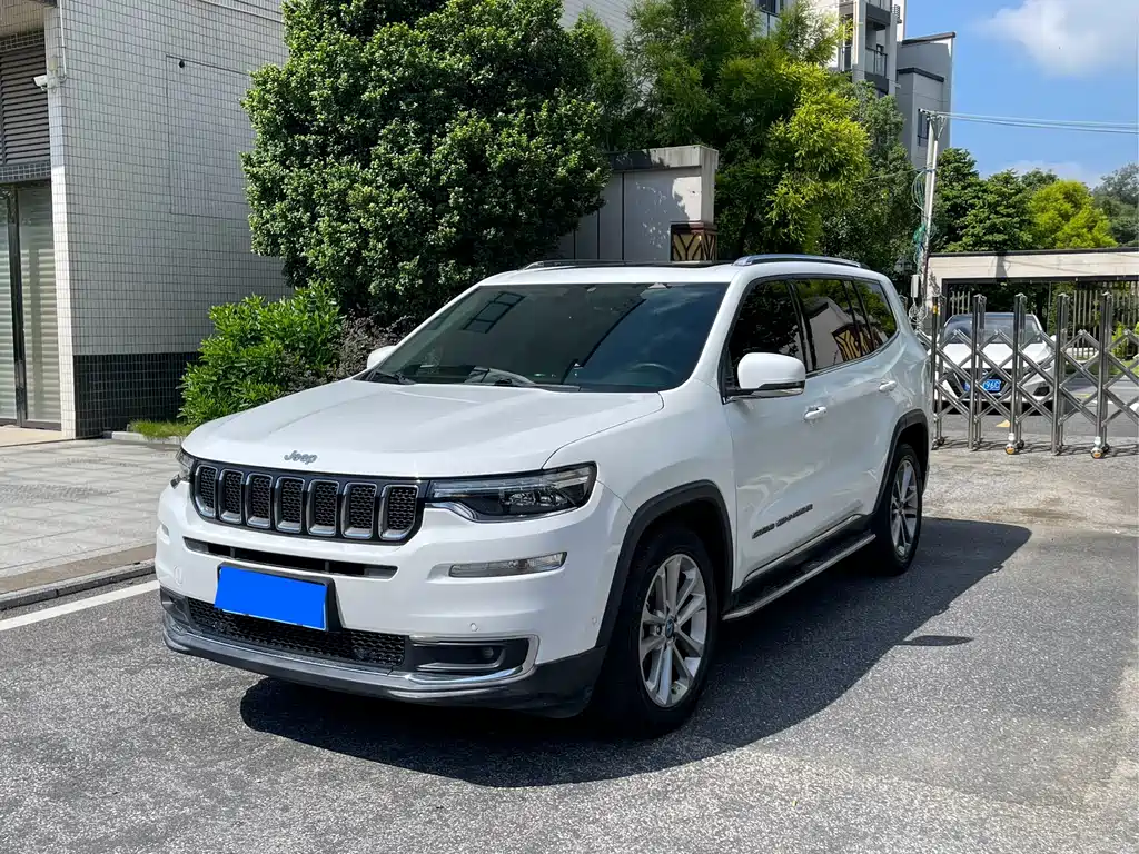 JEEP GRAND COMMANDER