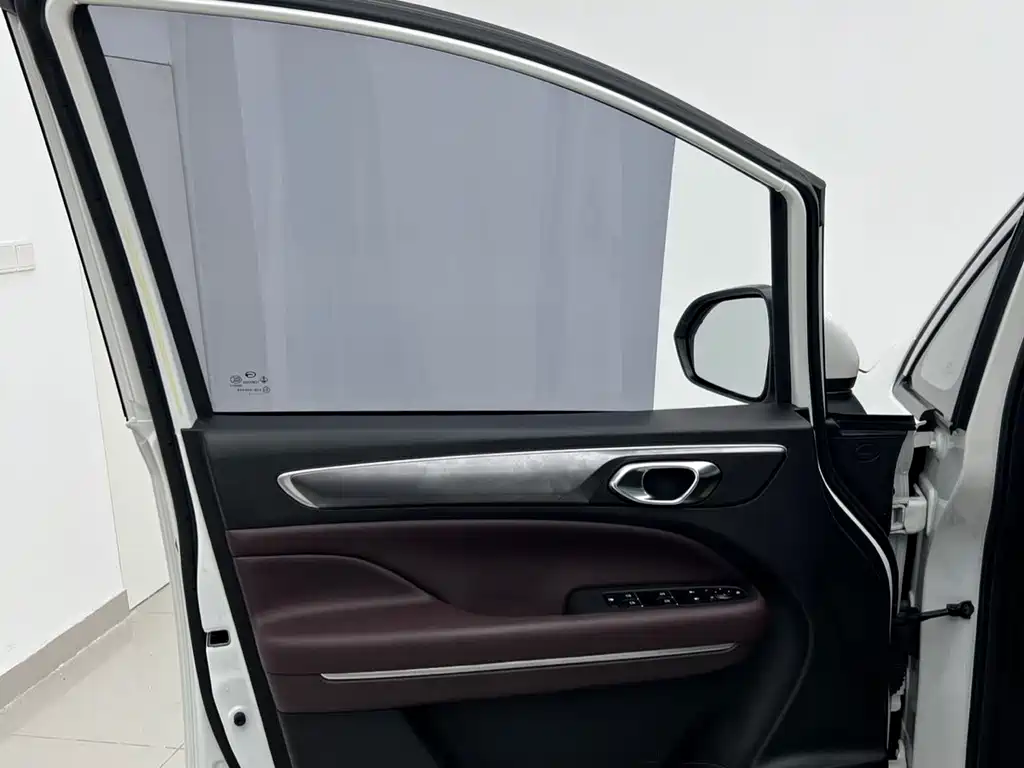 GAC Motor Trumpchi M6 — миниатюра 15