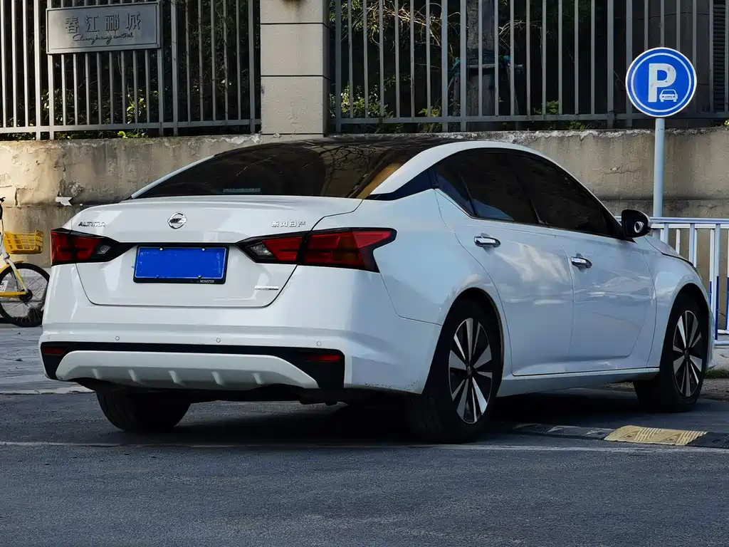 NISSAN TEANA