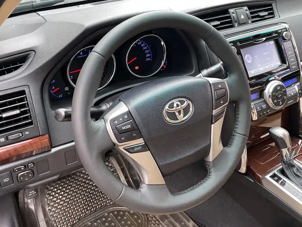 Toyota Reiz — миниатюра 12