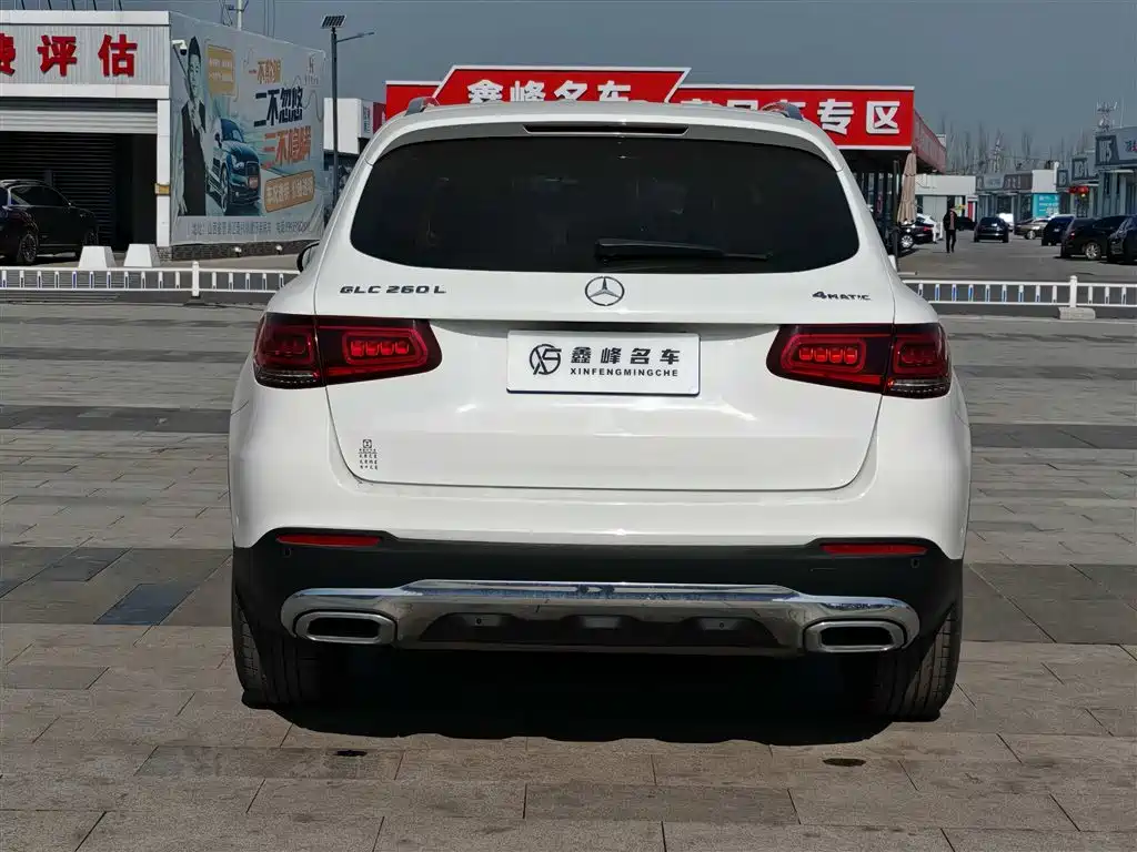 MERCEDES-BENZ GLC