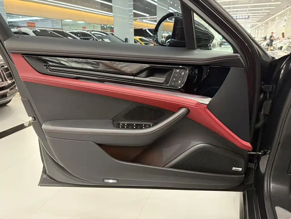 Porsche Panamera — миниатюра 13
