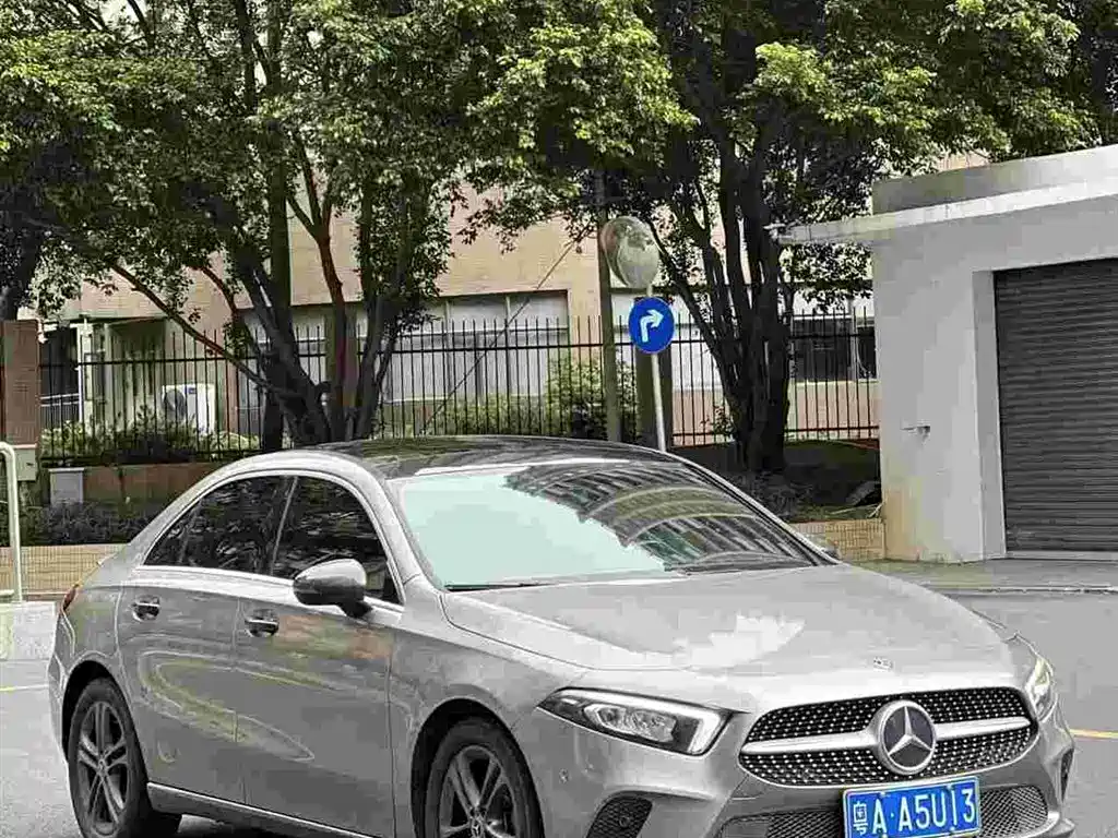 MERCEDES BENZ A CLASS