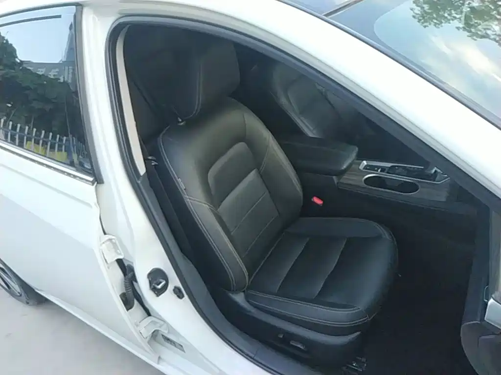 Nissan Teana — миниатюра 25