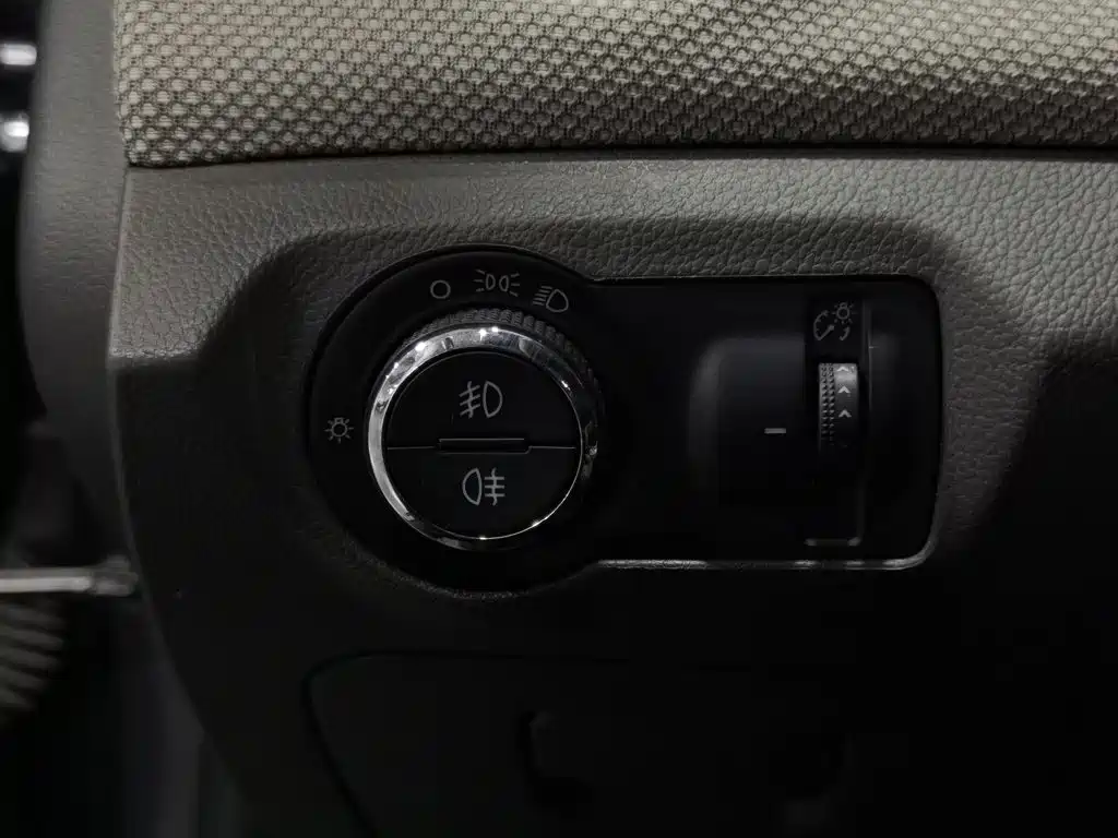 Chevrolet Cruze — миниатюра 21