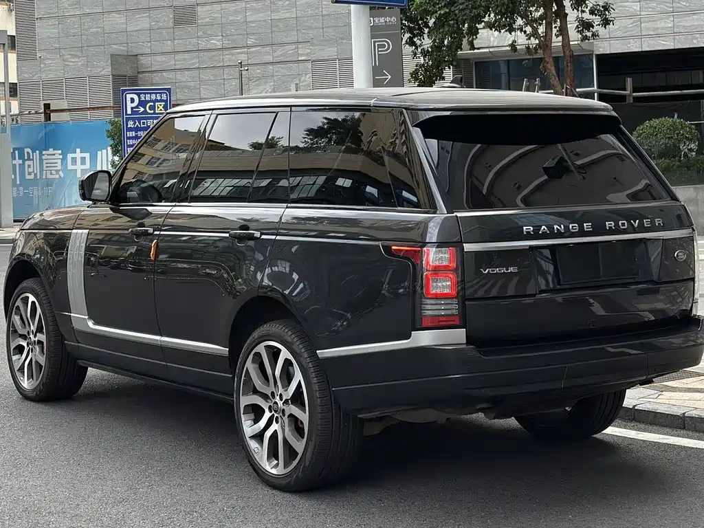 Land Rover Range Rover 2015 3.0 TDV6 Vogue