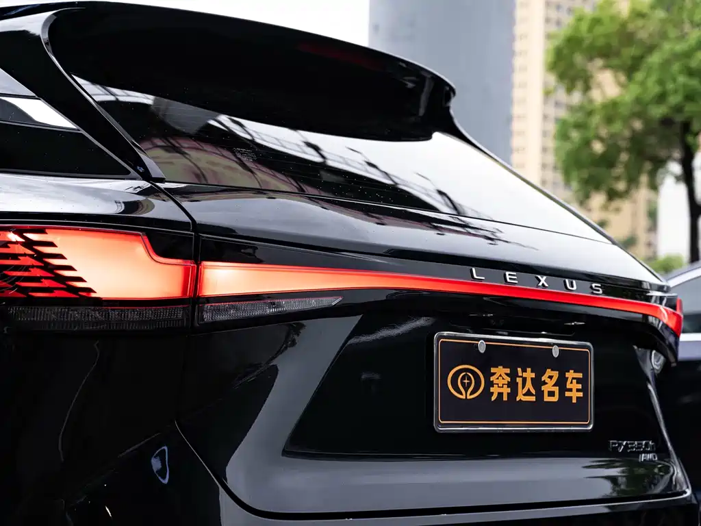 Lexus RX — миниатюра 7