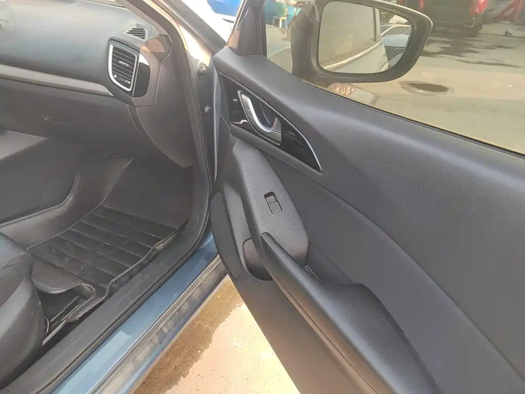 Mazda 3 Axela — миниатюра 15