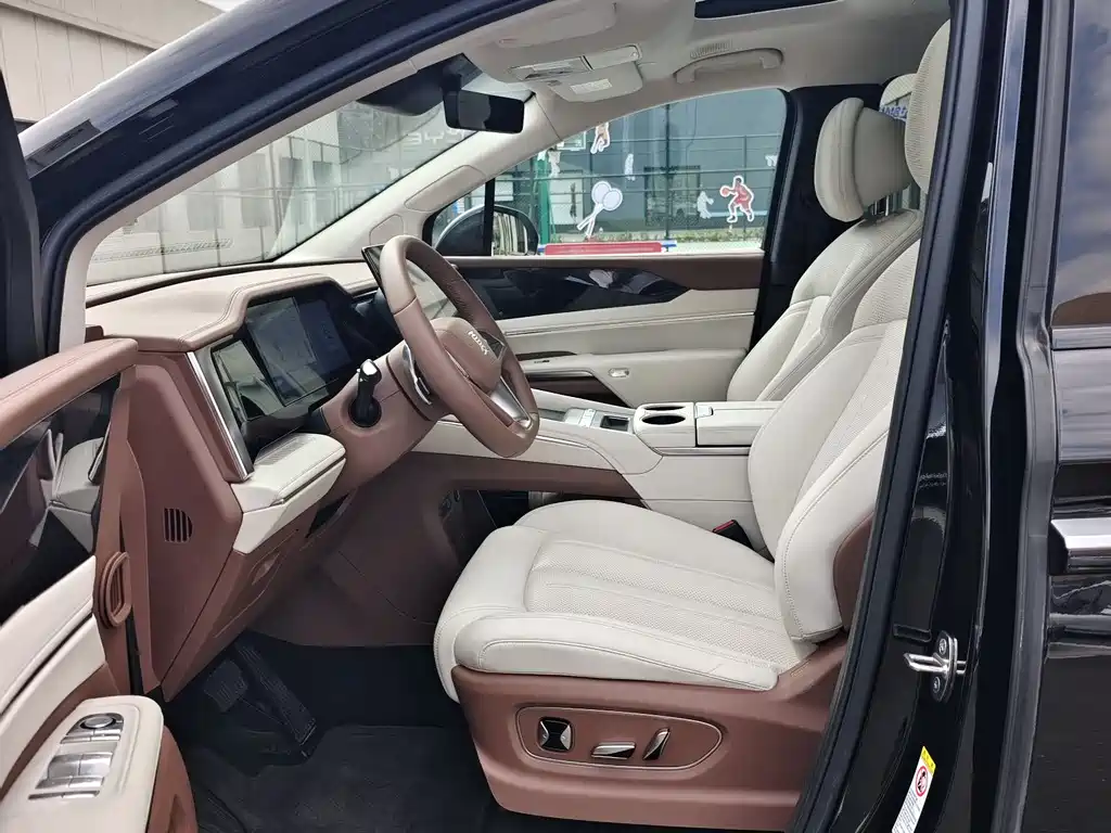BYD Xia 2025 DM-i 1.5T 180km