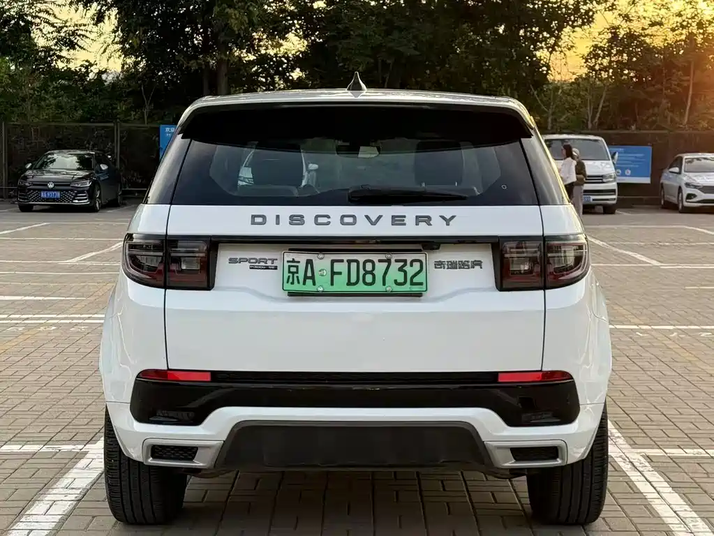Land Rover Discovery Sport Sport 2021 P300e