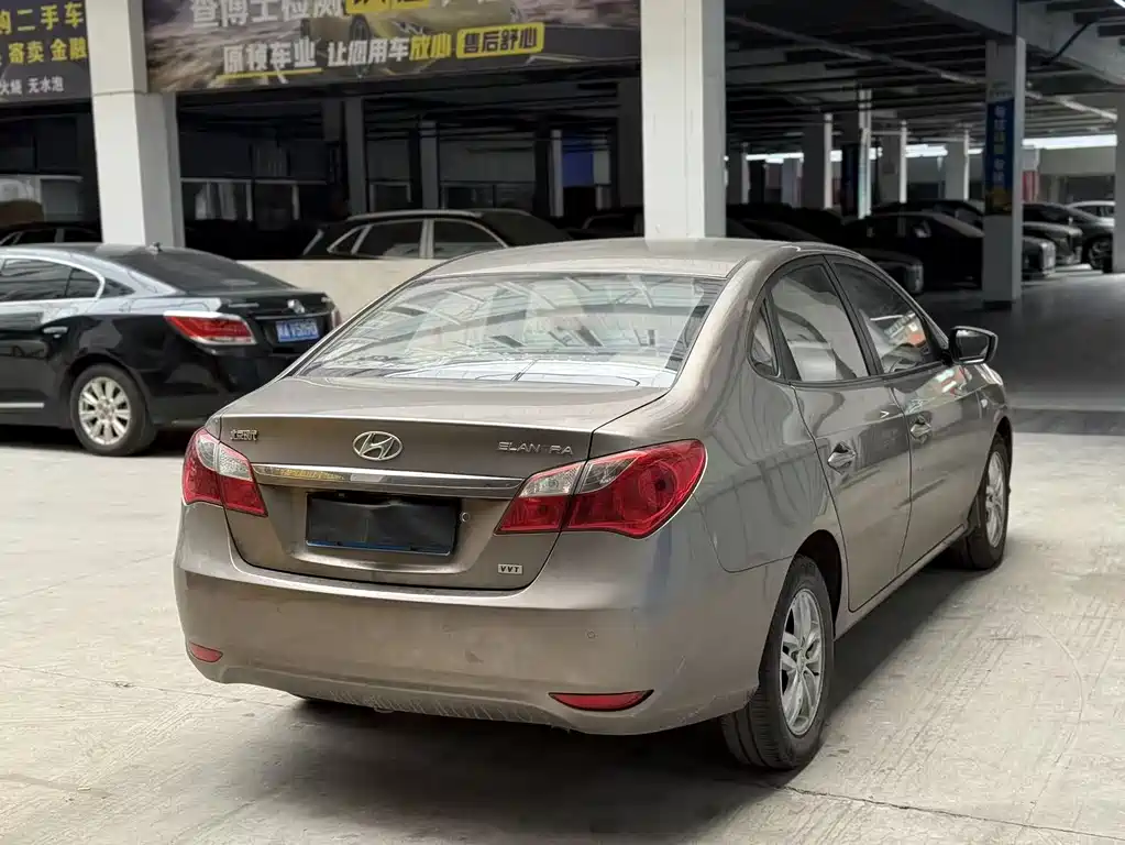 Hyundai Elantra 2011 1.6L AT Comfort