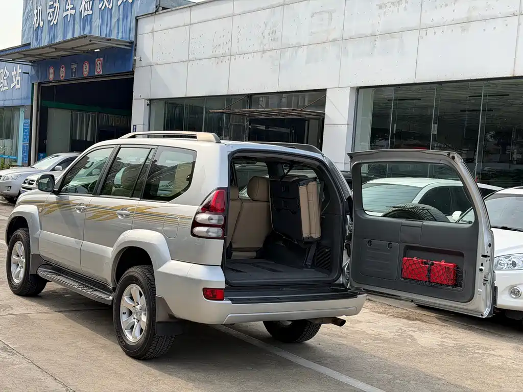 Toyota Land Cruiser Prado 2004 GX 2.7 AT