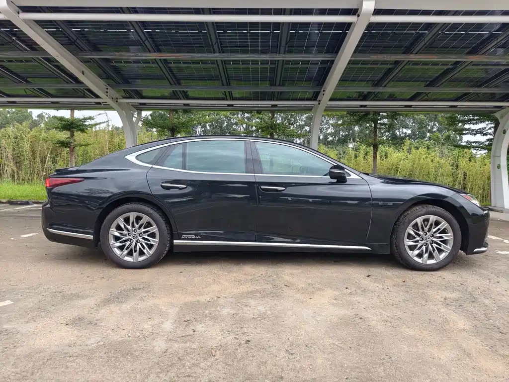 Lexus LS — миниатюра 4