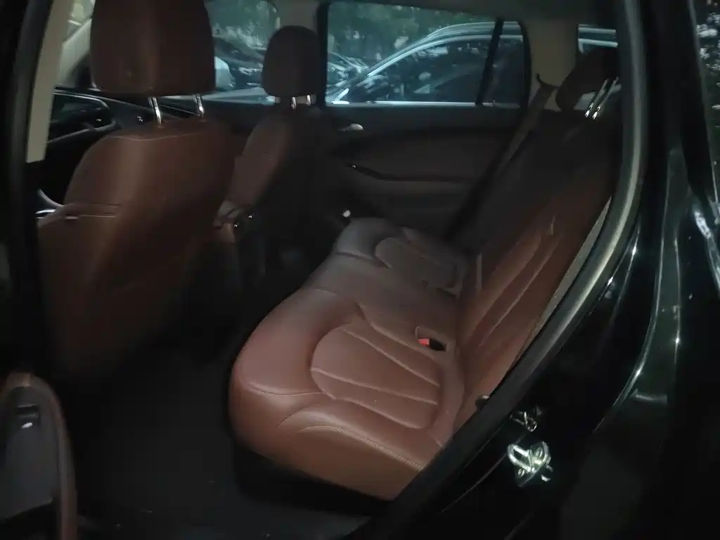 Buick Envision Plus — миниатюра 18