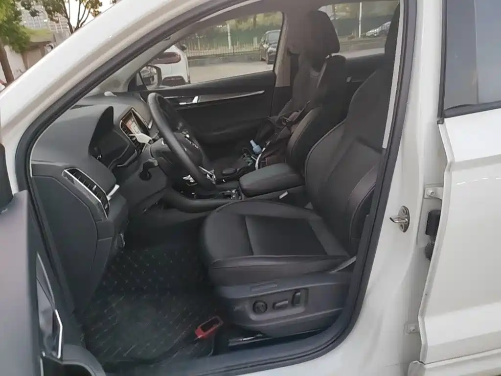 Skoda Karoq — миниатюра 15